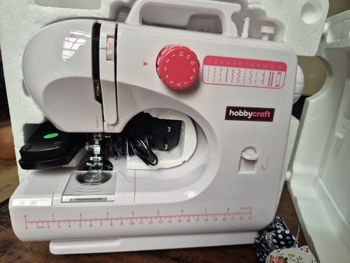 Hobbycraft midi sewing machine - midi,