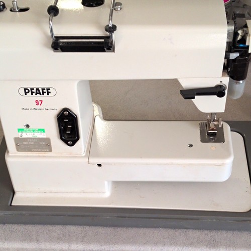 Pfaff electric free arm - 97,